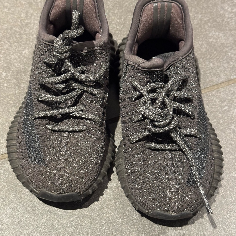 Adidas Yeezy Boost v2 reflective triple black